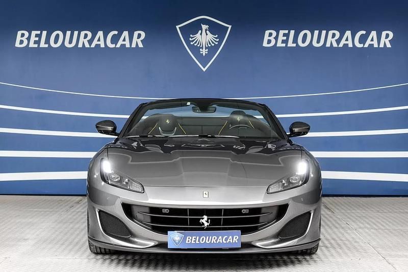 Usado Ferrari Portofino 600 HP (441 kW) 2019 Cinzento Cabrios