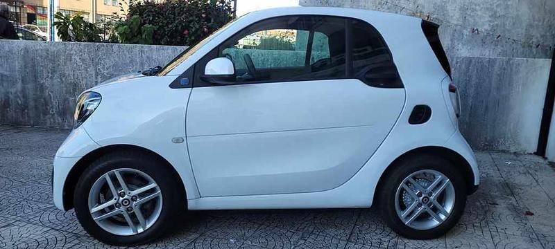 Usado Smart ForTwo Electric Drive 60 kW (82 HP) 2020 Branco