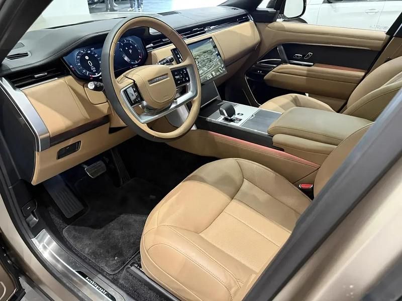 Usado Land Rover Range Rover Autobiography 530 HP (389 kW) 2025 Dourado SUV