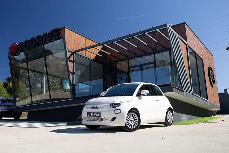 Branco Usado 2023 Fiat 500e Citadino | € 16.900 (Preço justo) - Imagem 1/4