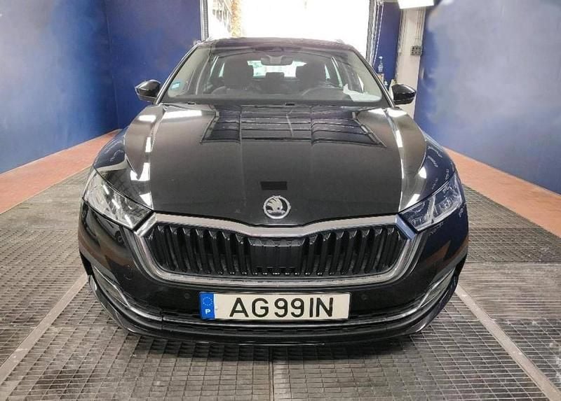 Preto Usado 2021 Skoda Octavia Carrinha | € 22.840 - Imagem 1/4