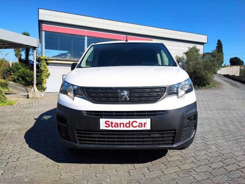 Branco Usado 2020 Peugeot Partner Monovolume | € 15.400 (Preço elevado) - Imagem 1/4