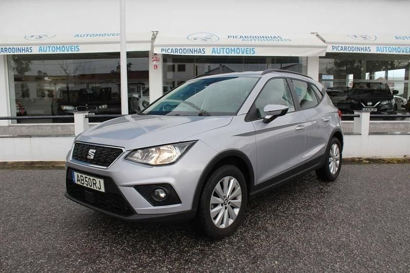 Cinzento Usado 2020 Seat Arona SUV | € 16.980 (Preço elevado) - Imagem 1/4