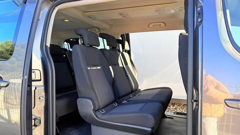 Usado Opel Vivaro Essentia 120 HP (88 kW) 2022 Cinza Monovolume