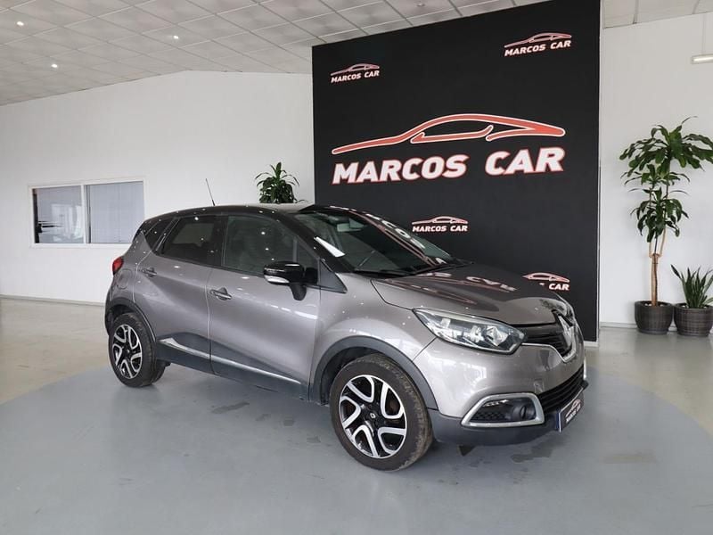 Cinzento Usado 2016 Renault Captur SUV | € 11.900 (Preço justo) - Imagem 1/4