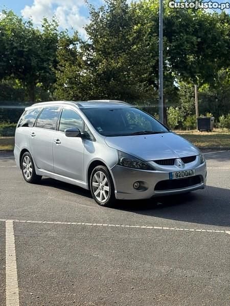 Usado Mitsubishi Grandis Inform 136 HP (100 kW) 2007 Cinza Monovolume