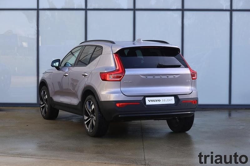 Usado Volvo XC40 Plus 163 HP (119 kW) 2025 Cinzento SUV