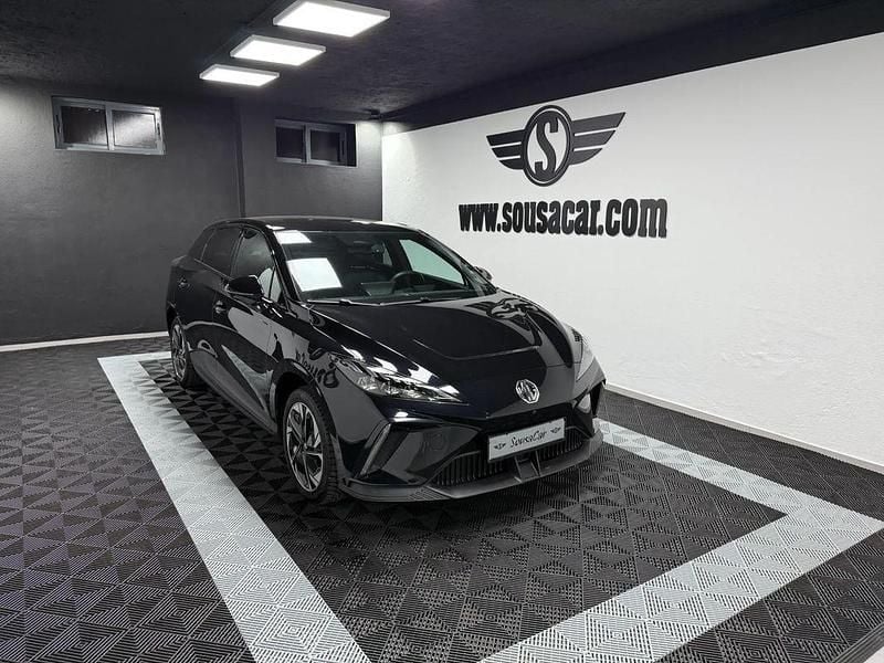 Preto Usado 2023 MG MG4 EV Luxury Citadino | € 23.900 (Bom preço) - Imagem 1/4