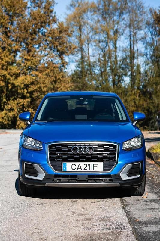 Azul Usado 2017 Audi Q2 SUV | € 16.490 (Super Preço) - Imagem 1/3