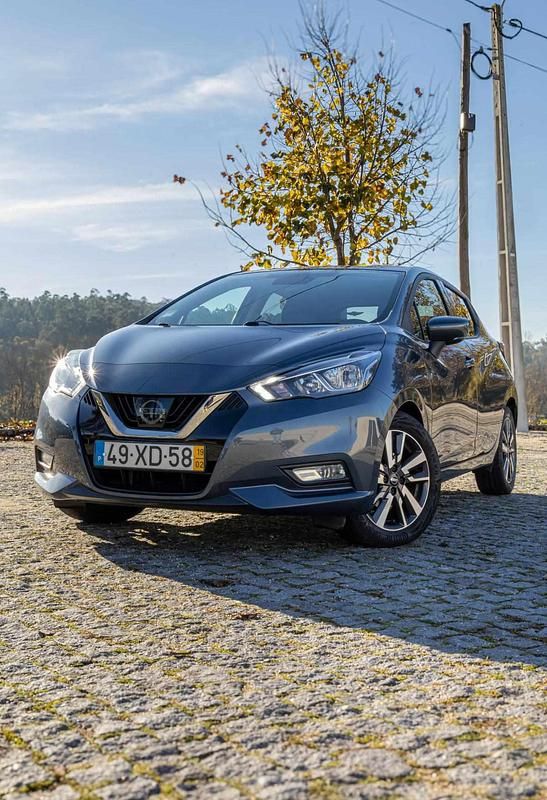 Usado Nissan Micra 101 HP (74 kW) 2019 Cinzento Citadino