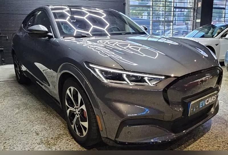 Cinzento Usado 2021 Ford Mustang Mach-E SUV | € 36.750 (Preço elevado) - Imagem 1/4