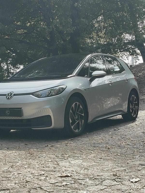 Cinzento Usado 2021 VW ID.3 Citadino | € 18.500 (Super Preço) - Imagem 1/4