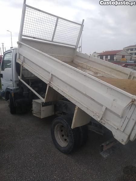 Usado Nissan Cabstar 120 HP (88 kW) 2004 Branco Pickup