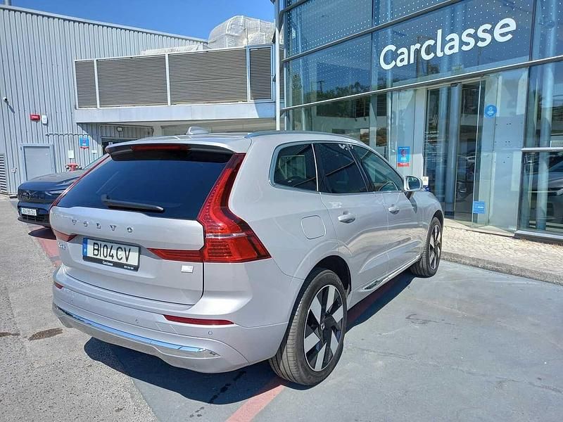 Usado Volvo XC60 455 HP (334 kW) 2024 Prateado SUV