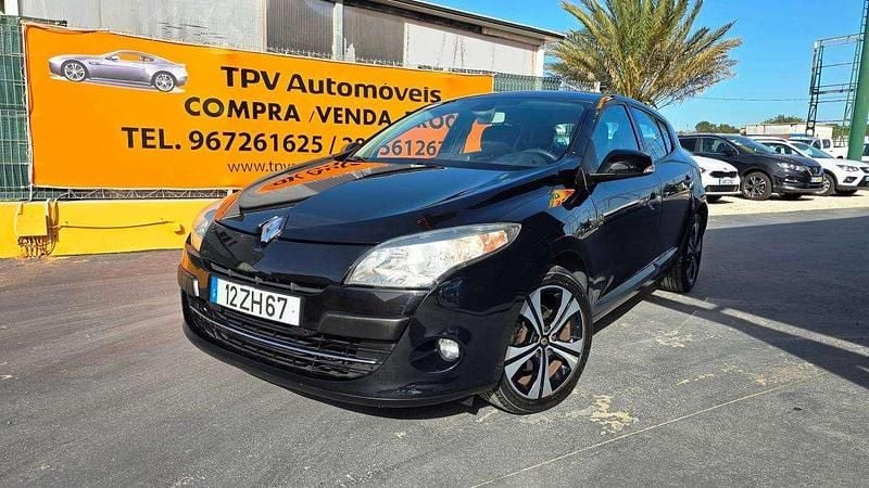 Usado Renault Mégane III 110 HP (80 kW) 2011 Preto