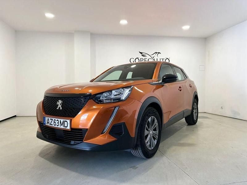 Usado Peugeot 2008 Active 102 HP (75 kW) 2023 Outra SUV
