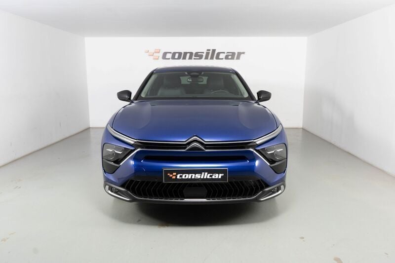 Azul Usado 2023 Citroën C5 X PureTech Citadino | € 22.480 (Preço justo) - Imagem 1/4