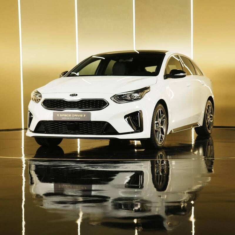 Branco Usado 2019 Kia ProCeed Citadino | € 23.900 (Preço elevado) - Imagem 1/4