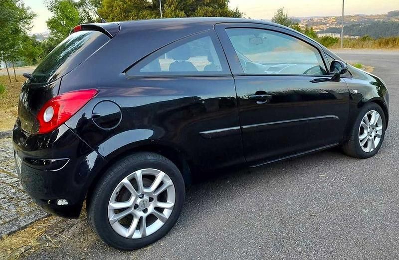 Usado 2007 Opel Astra GTC Sport | € 3.250 (Bom preço) - Imagem 1/4