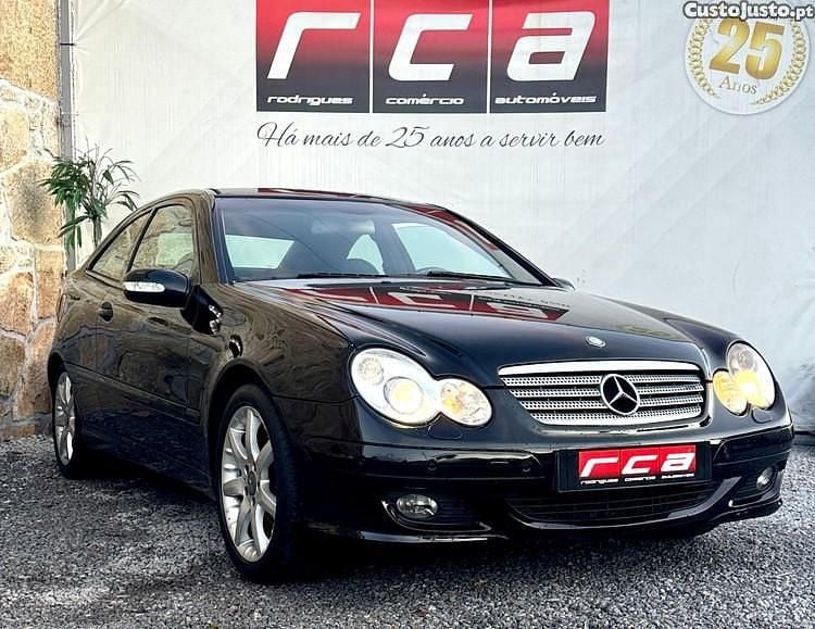 Preto Usado 2001 Mercedes C220 Coupé | € 6.250 (Bom preço) - Imagem 1/1