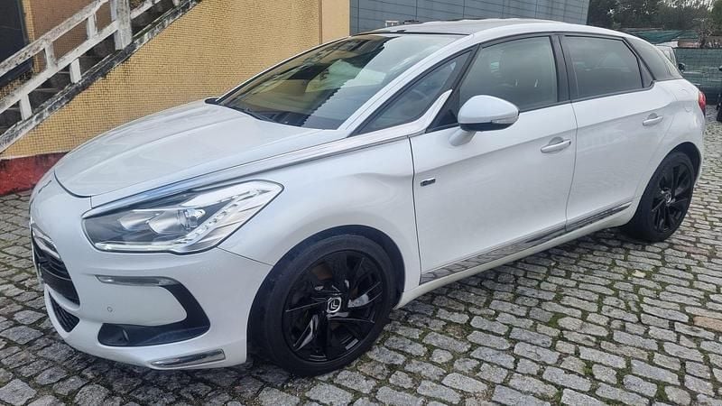 Usado Citroën DS5 Sport Chic 163 HP (119 kW) 2013 Branco Citadino