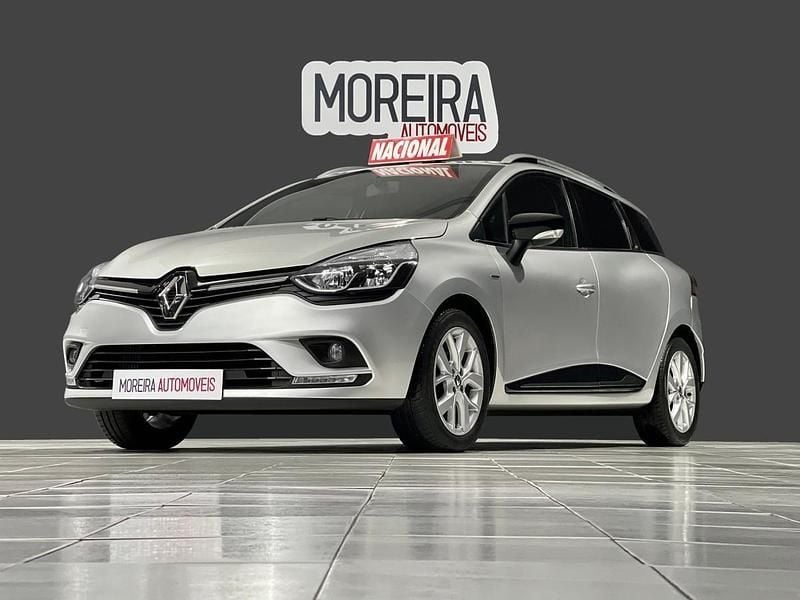 Cinzento Usado 2020 Renault Clio V Carrinha | € 12.999 (Preço justo) - Imagem 1/4