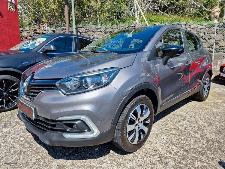 Cinza Usado 2017 Renault Captur SUV | € 15.500 (Preço elevado) - Imagem 1/1