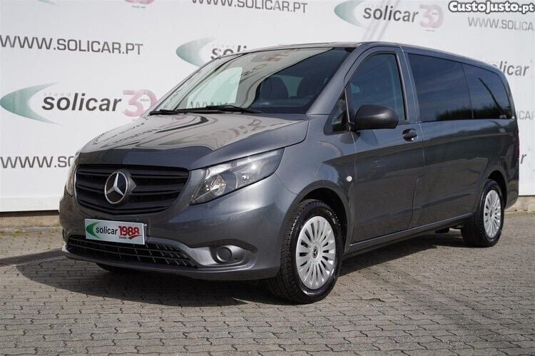 Cinza Usado 2022 Mercedes Vito Monovolume | € 45.500 (Bom preço) - Imagem 1/1