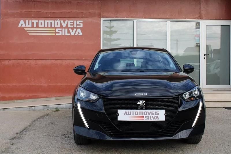 Usado Peugeot e-208 Active 100 kW (136 HP) 2020 Preto Citadino