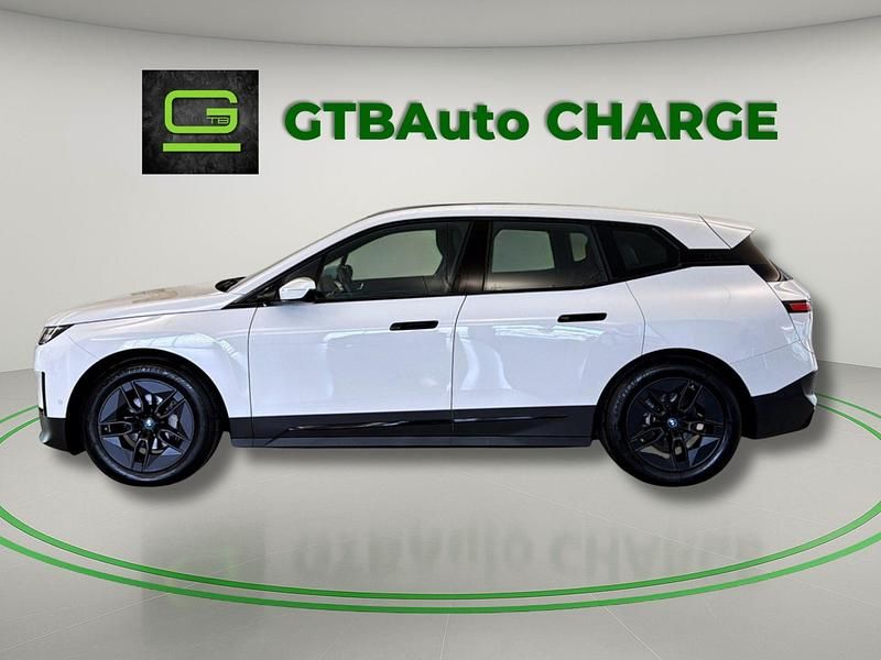 Branco Usado 2023 BMW iX Comfort Edition SUV | € 59.999 - Imagem 1/4