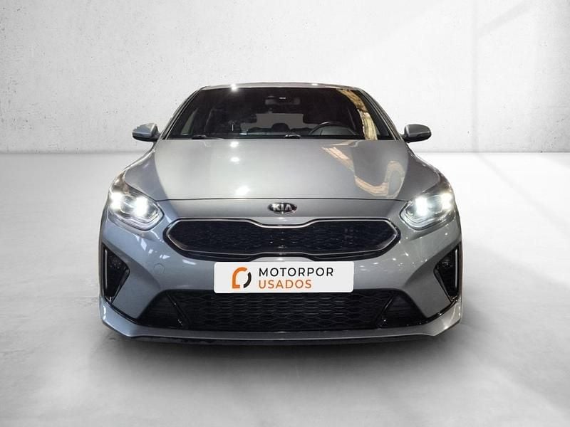 Usado Kia ProCeed 120 HP (88 kW) 2021 Cinzento Carrinha