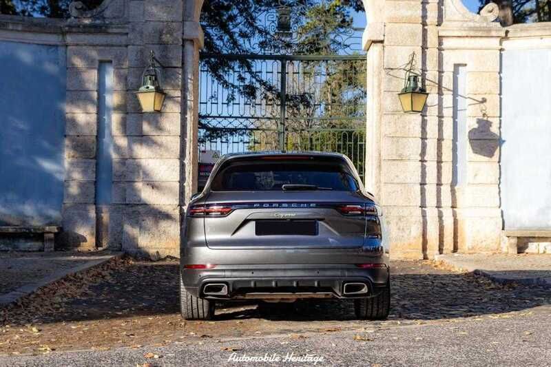Usado Porsche Cayenne 462 HP (339 kW) 2019 Cinza SUV