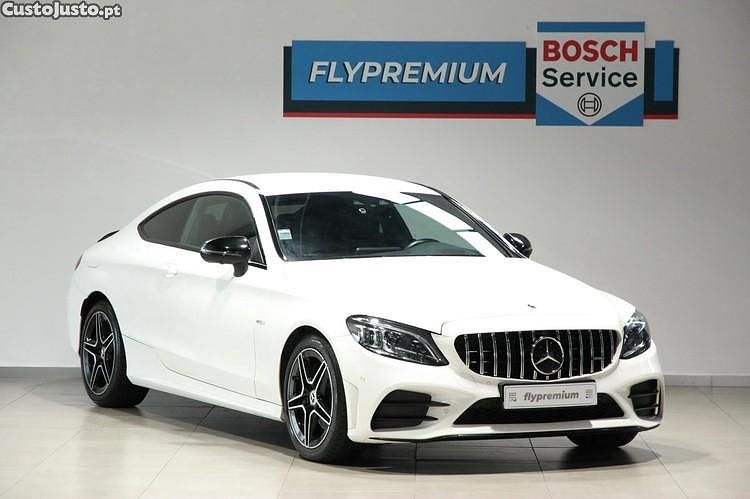 Branco Usado 2021 Mercedes C220 AMG line Coupé | € 36.990 (Super Preço) - Imagem 1/1