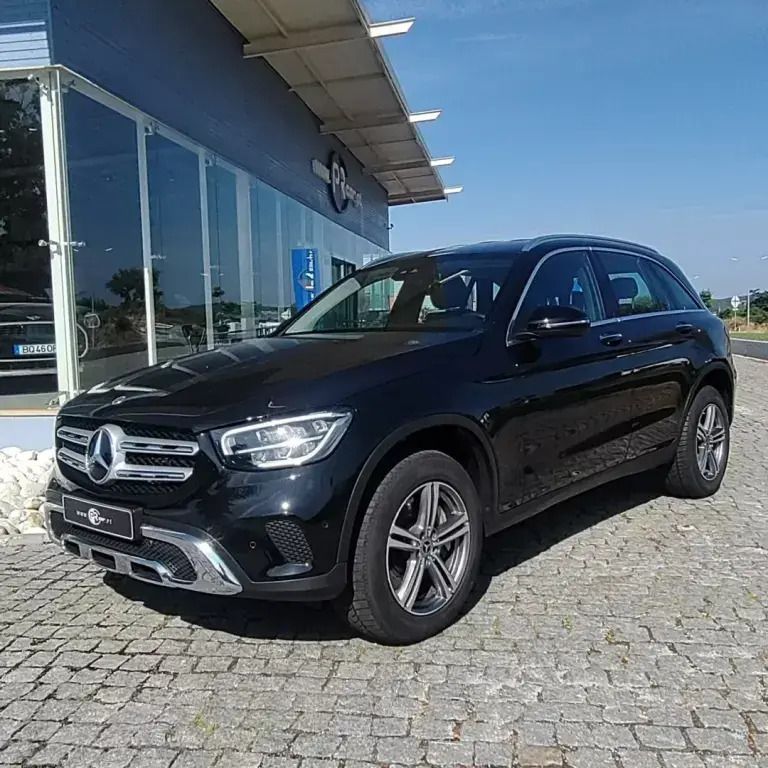Preto Usado 2021 Mercedes GLC300e SUV | € 44.900 (Preço justo) - Imagem 1/4