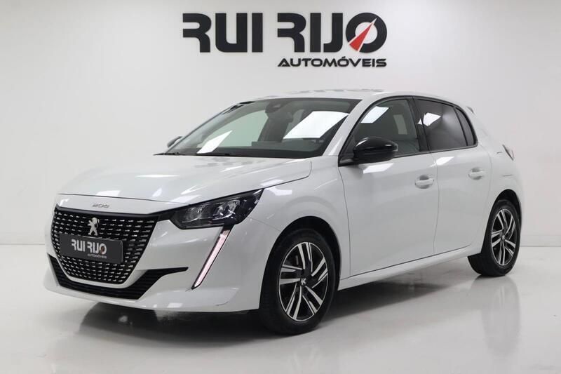 Branco Usado 2022 Peugeot 208 Allure Citadino | € 16.900 (Preço justo) - Imagem 1/4