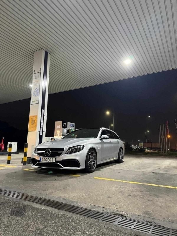 Cinzento Usado 2015 Mercedes C63S AMG AMG Carrinha | € 56.900 - Imagem 1/4