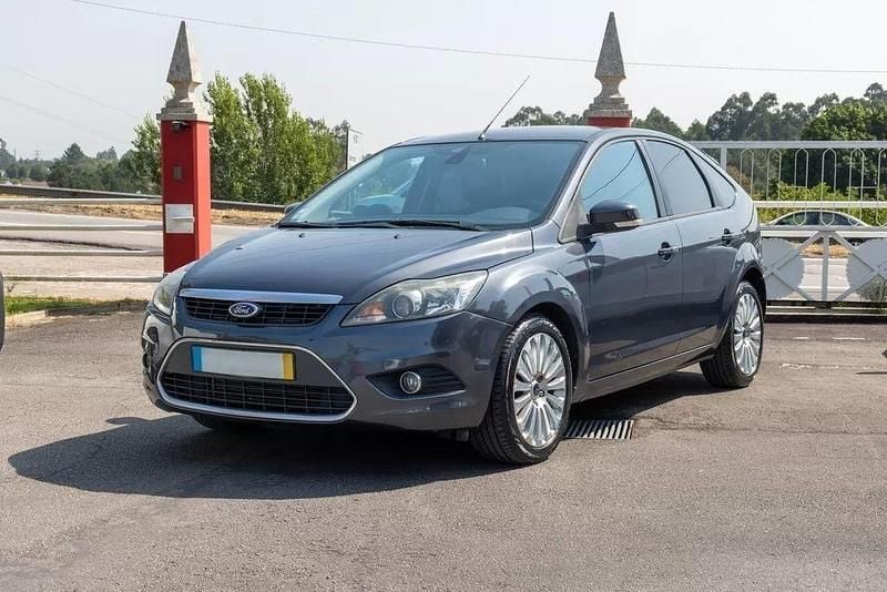 Preto Usado 2008 Ford Focus Ghia Citadino | € 7.900 (Caro) - Imagem 1/4