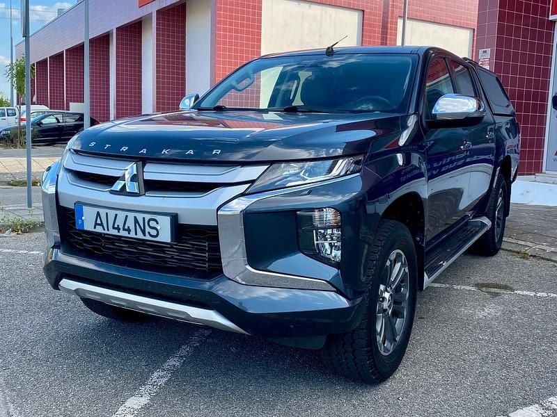 Cinza Usado 2021 Mitsubishi L200 Edition Pickup | € 37.000 (Preço justo) - Imagem 1/4