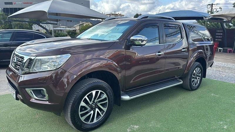 Castanho Usado 2017 Nissan Navara Tekna Pickup | € 32.990 (Preço justo) - Imagem 1/4