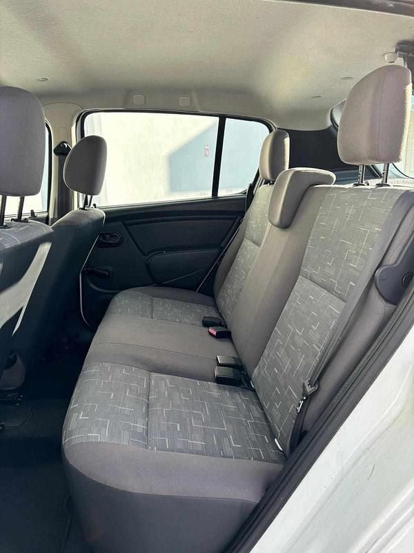 Usado Dacia Sandero 75 HP (55 kW) 2012 Branco