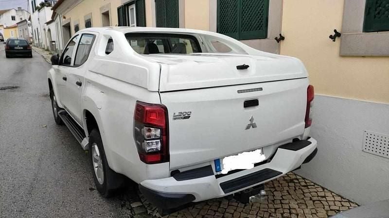 Usado Mitsubishi L200 150 HP (110 kW) 2022 Branco Pickup