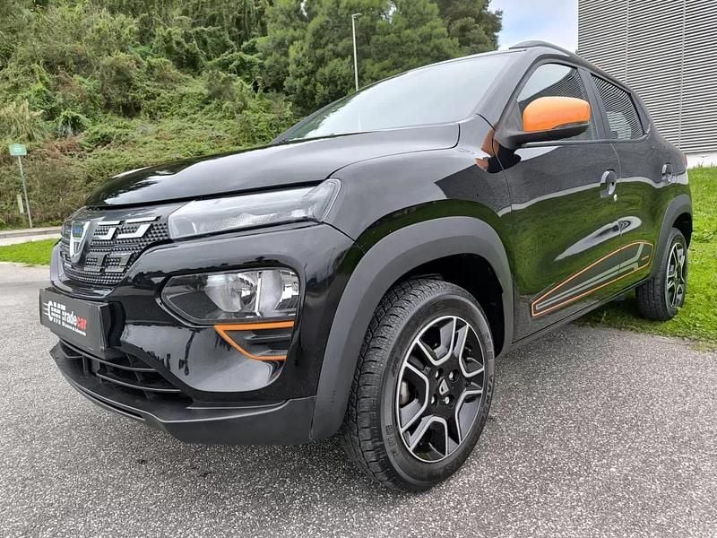 Preto Usado 2022 Dacia Spring Comfort Plus Citadino | € 11.750 (Preço justo) - Imagem 1/4