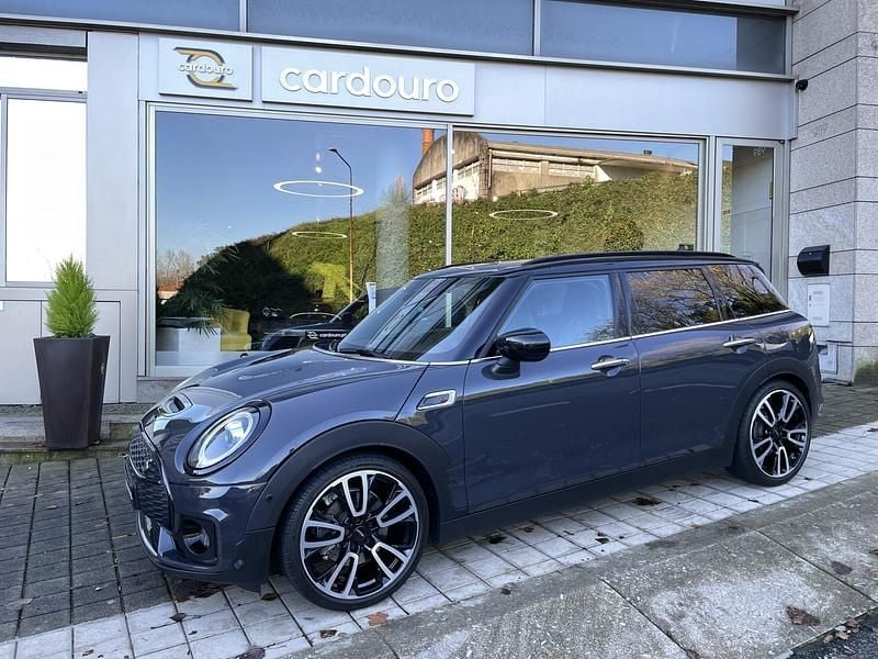 Cinzento cinzento, preto Usado 2020 Mini Cooper SD Clubman Carrinha | € 28.900 - Imagem 1/4