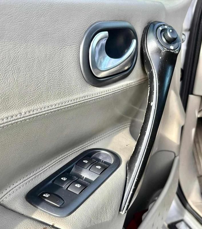 Usado Renault Mégane GrandTour 106 HP (77 kW) 2006 Cinzento Carrinha