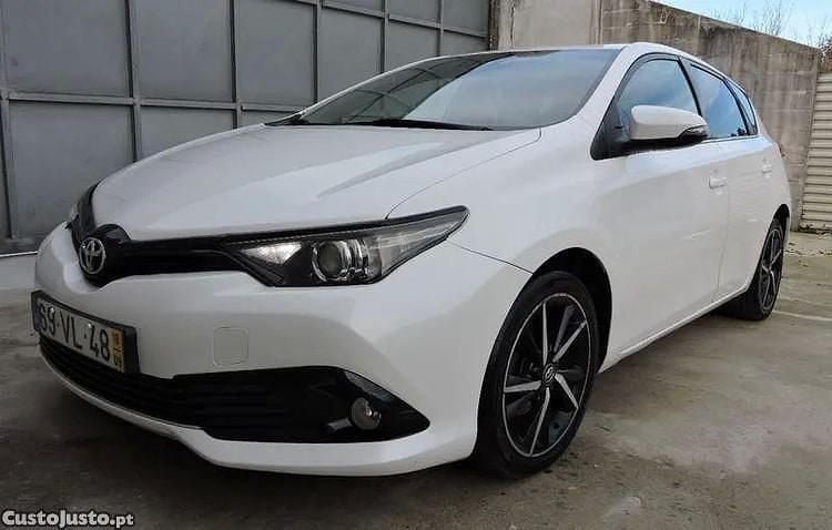 Branco Usado 2018 Toyota Auris Comfort Citadino | € 13.000 (Preço justo) - Imagem 1/1