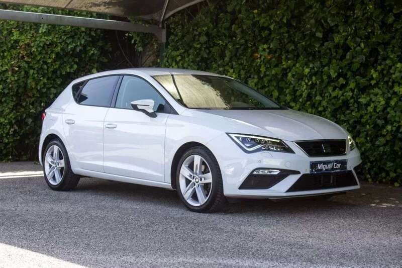 Branco Usado 2019 Seat Leon FR Citadino | € 21.500 (Preço justo) - Imagem 1/4