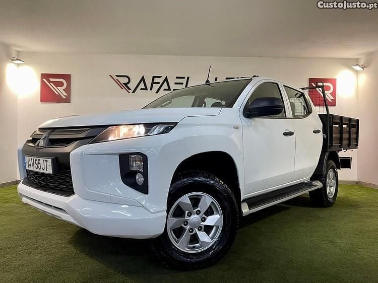 Branco Usado 2022 Mitsubishi L200 Invite Pickup | € 31.900 (Preço justo) - Imagem 1/1