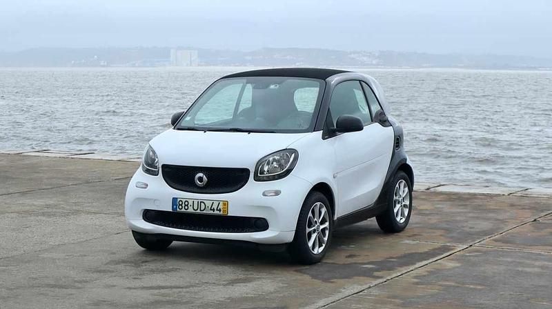 Usado Smart ForTwo Coupé 71 HP (52 kW) 2018 Branco Coupé