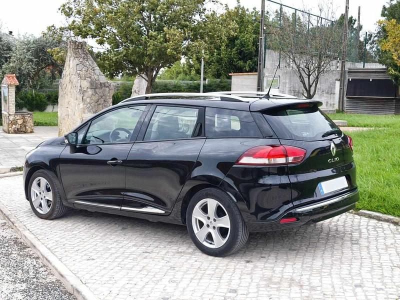 Usado Renault Clio GrandTour Dynamique 90 HP (66 kW) 2013 Preto Carrinha
