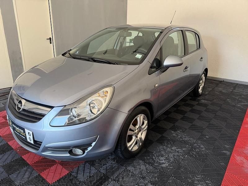 Cinza Usado 2010 Opel Corsa Enjoy | € 7.200 (Preço elevado) - Imagem 1/4